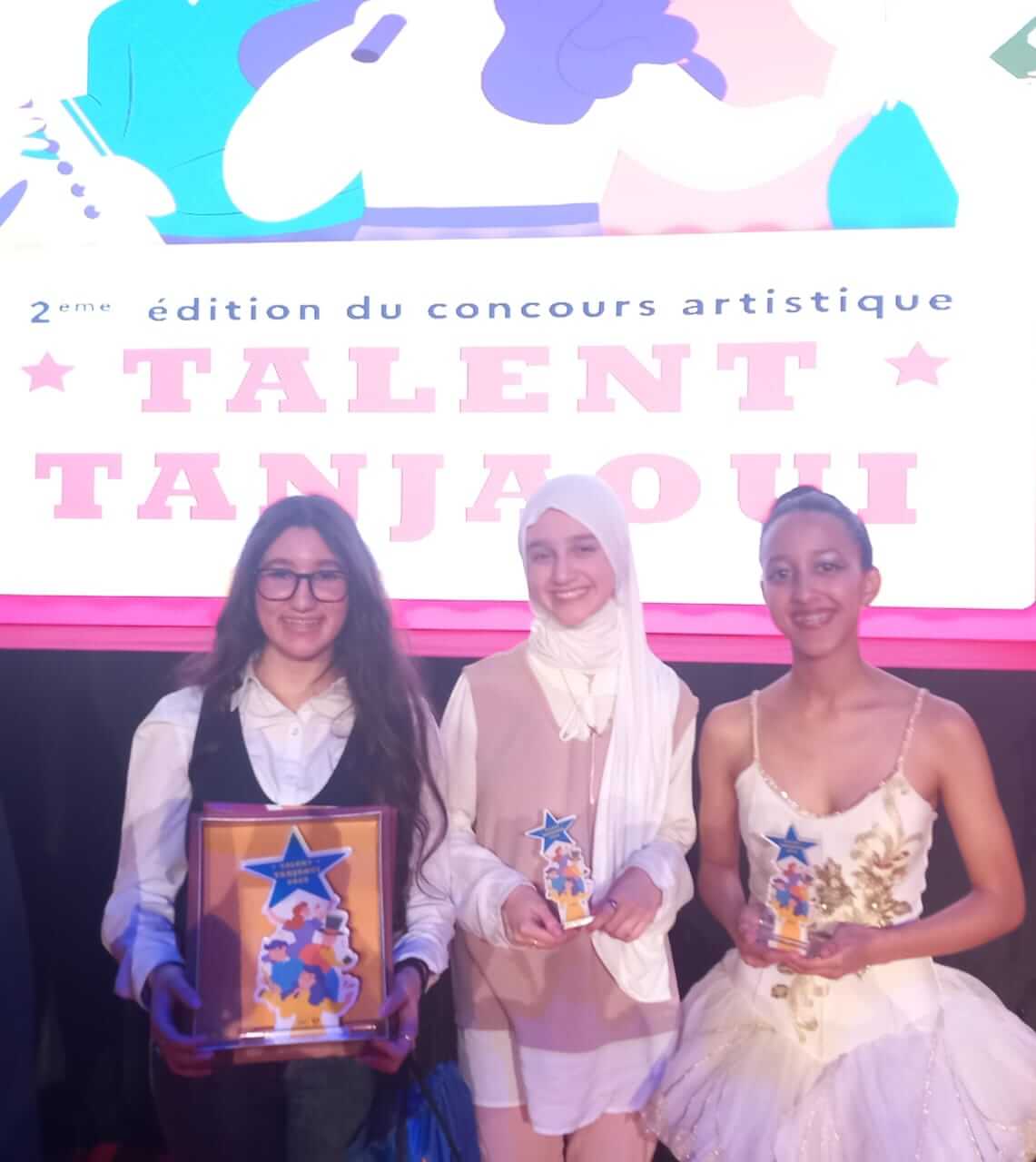 🌟 Succès au Concours Talent Tanjaoui : Le Groupe Scolaire ANNOUR brille sur scène ! 🎭🎶💃